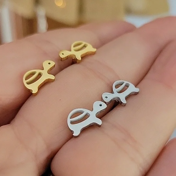 Turtle Stud Earrings, choice of color - Picture 3 of 3